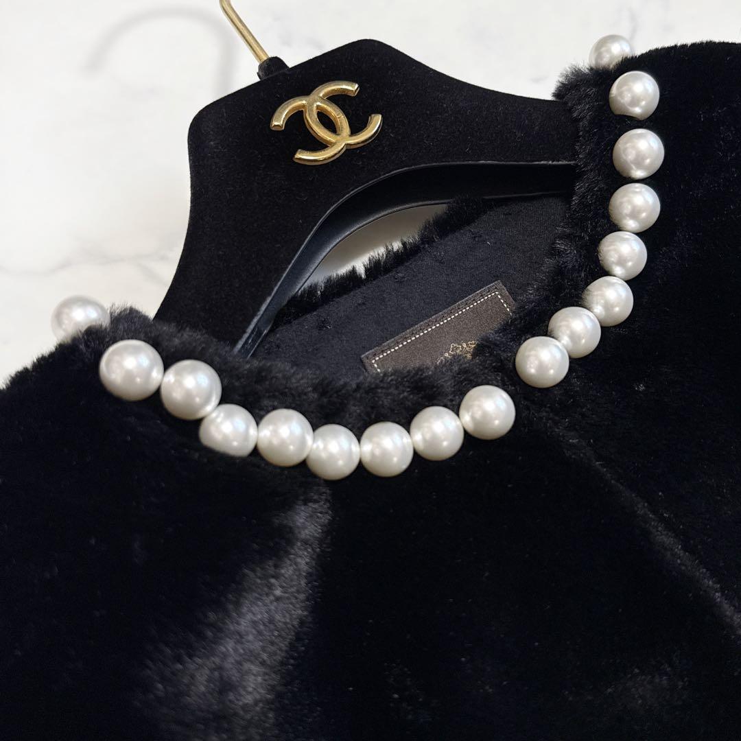 23年 TOCCA トッカ CUSHY ノーカラーフェイクファーコート ブラック