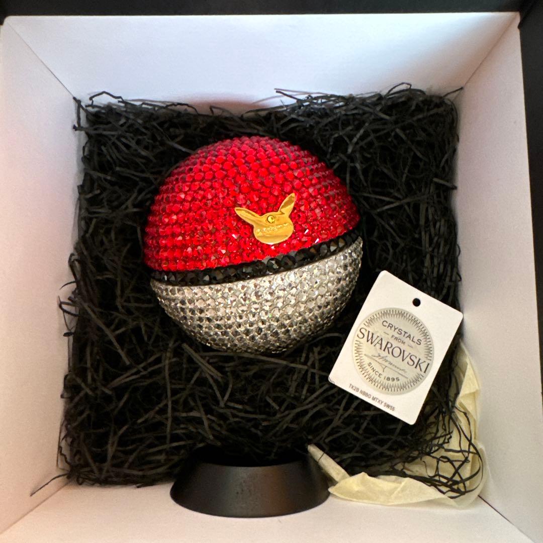 スワロフスキー　モンスターボール　ポケモン