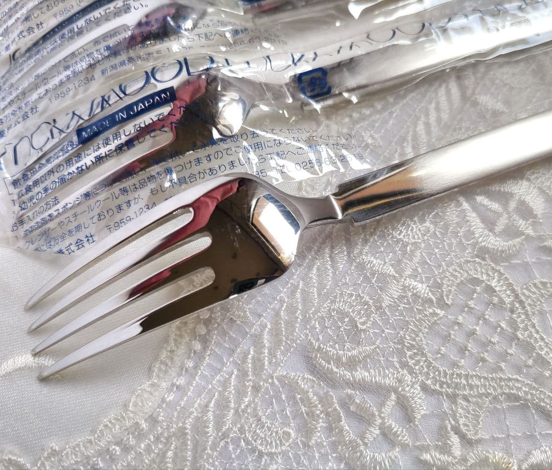 新品　ラッキーウッドカトラリーセット　ステンレス１８-１０　５種✕５名様　２５本