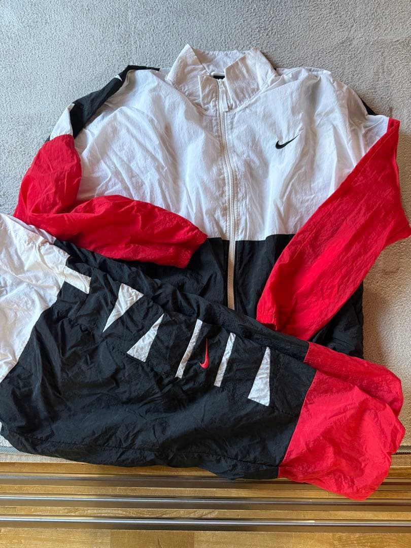Nike ナイロンジャケット XXL ホワイト/レッド/ブラック　セットアップ