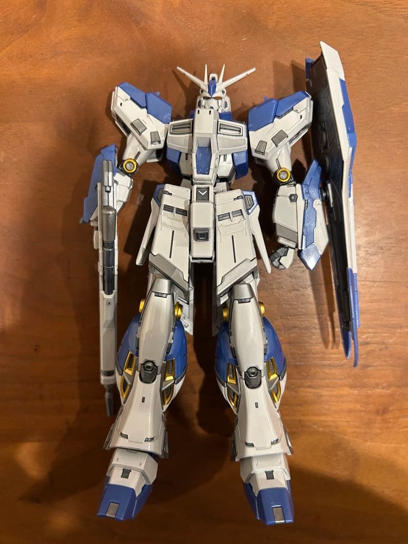 RG　Hi-νガンダム　チタニウムフィニッシュ　組み立て済