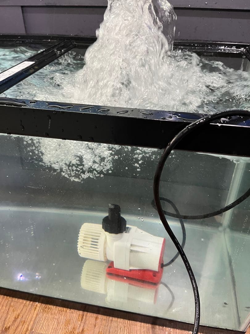 高性能ハイパワー DCポンプ OCTO varioS 6 最大6500L/h