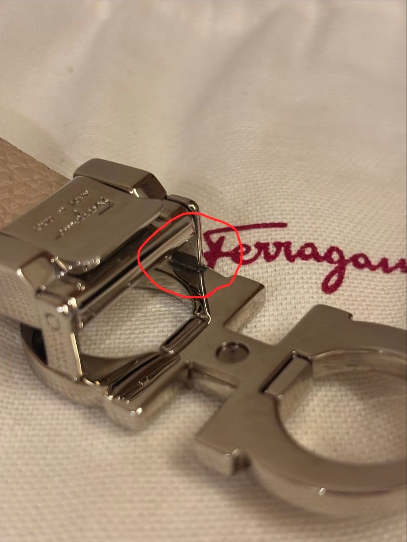 Salvatore Ferragamo ブラック レザーベルト ガンチーニ