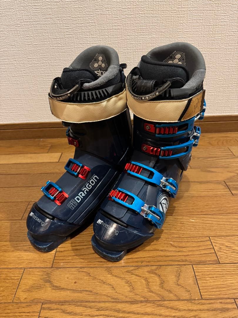 GEN スキーブーツ　28.5センチ