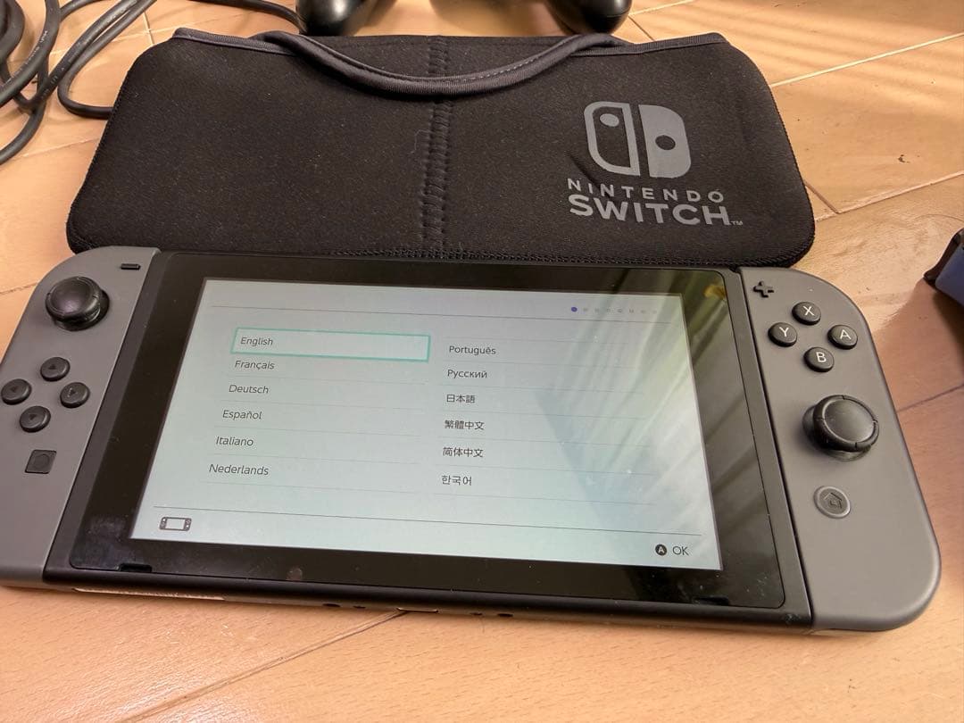 Nintendo Switch1 初期化済 動作確認済　おまけ付き