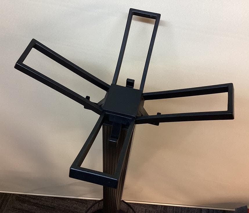 イタリア製　カルテル　セグメンティ　コートハンガー　クローズスタンド　ブラック