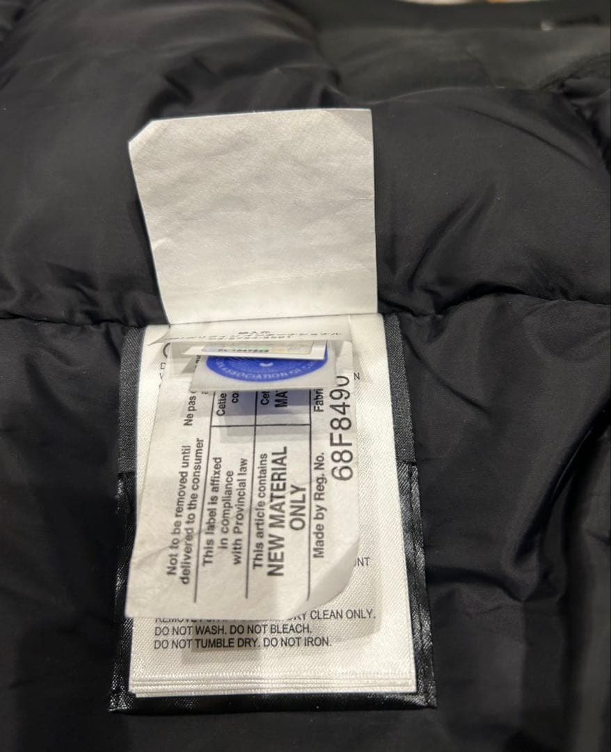   カナダグース　ダウンジャケット