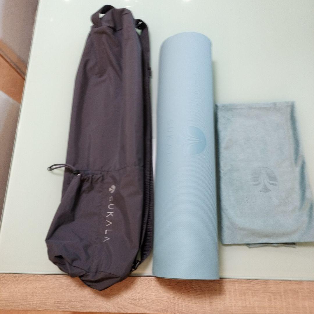 SUKALA.ヨガピラティス ヨガマット４ミリ　ラグ、ケースセットLAVA美品
