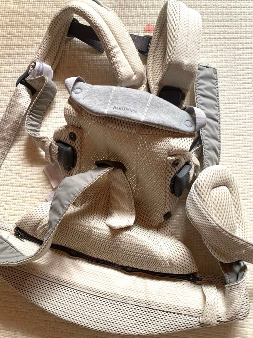 BABYBJORN メッシュ抱っこ紐 クリーム