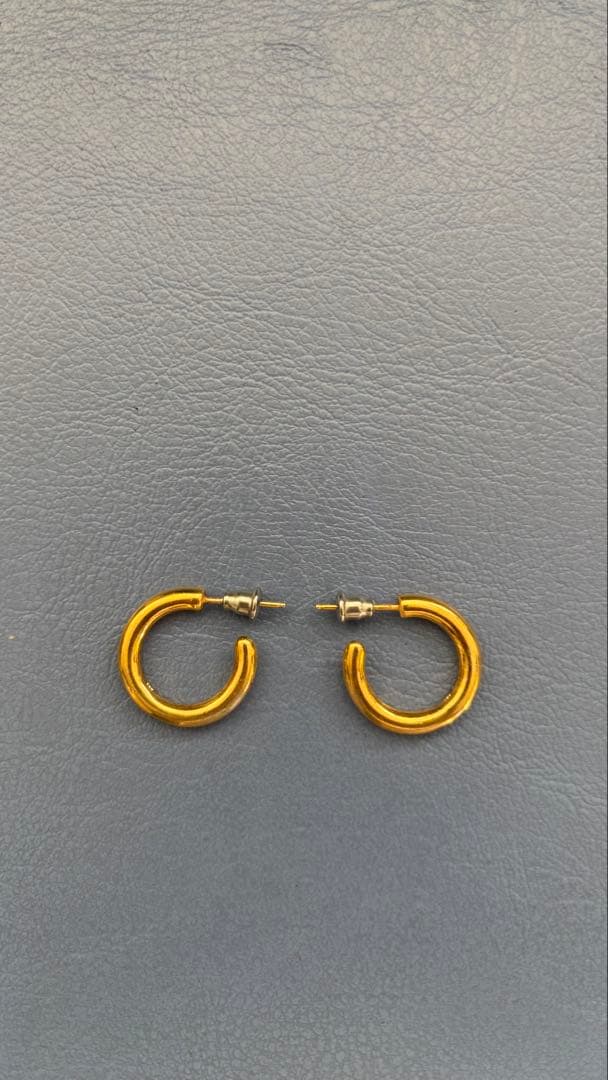 キャリアリング　ピアス　ゴールド