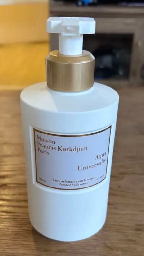 【ほぼ新品】アクア ユニヴェルサリス センティッド ボディローション