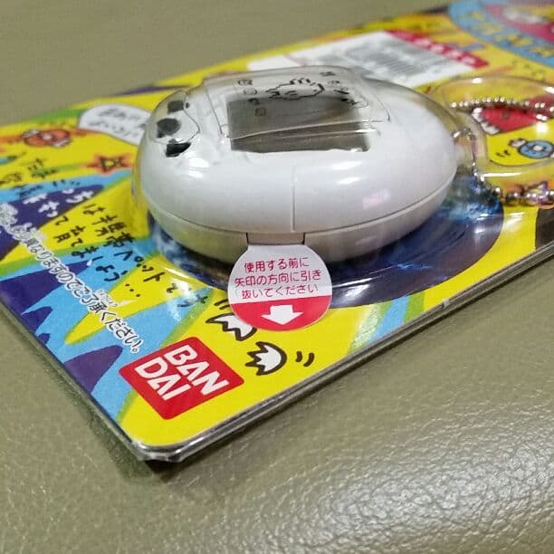 《新品未開封品》初代 たまごっち レア 白