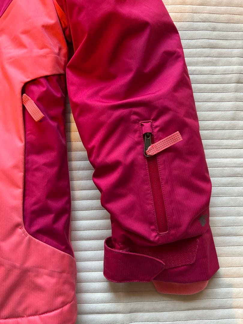 パタゴニア　キッズ スキー スノーウェア ピンク　防水　140