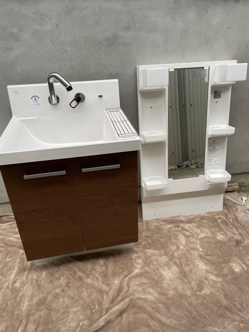 近隣配達可能　LIXIL リクシル　洗面化粧台　AR3N-605