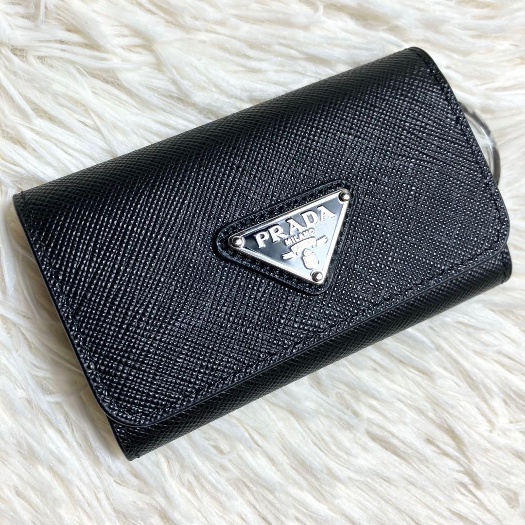 【未使用】プラダ サフィアーノ キーケース 三角プレートIC搭載