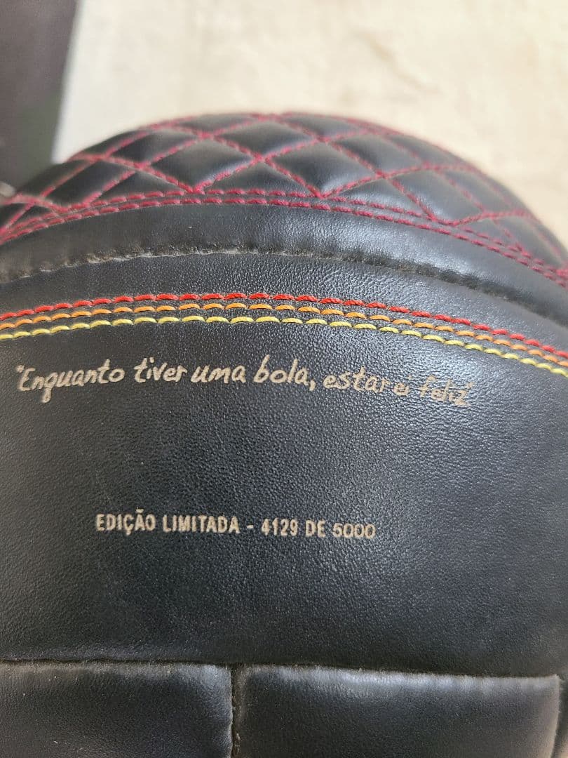 ロナウジーニョ×ナイキ限定ボール