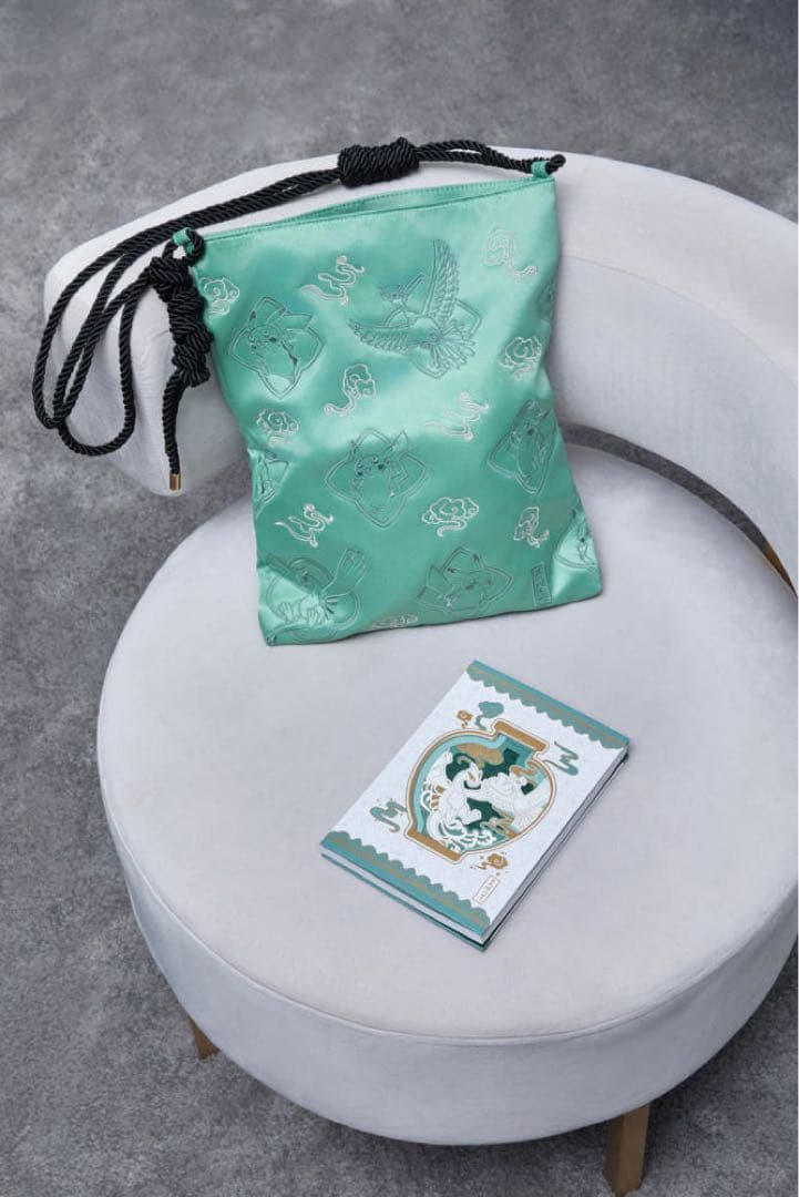 【韓国限定】ポケモン ピカチュウ 青磁色 トートバック 伝統エディション