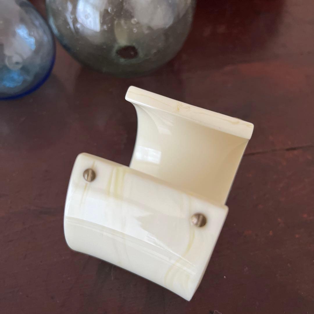 最終お値下げ！siri siri シリシリ　象牙色バングル