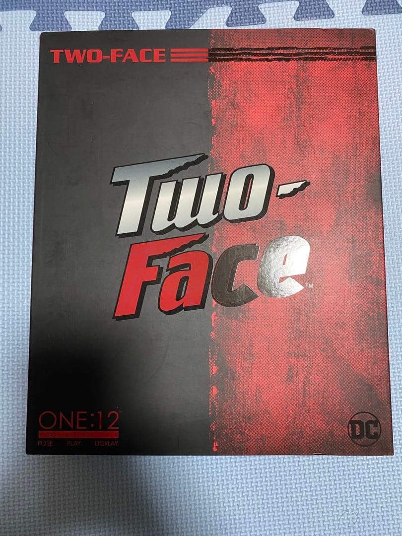 mezco バットマン トゥーフェイス