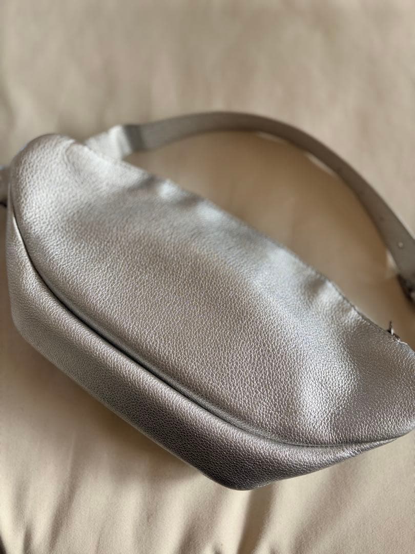 今だけ売り切り最終価格　CHANEL ウエストバッグ ボディーバッグ