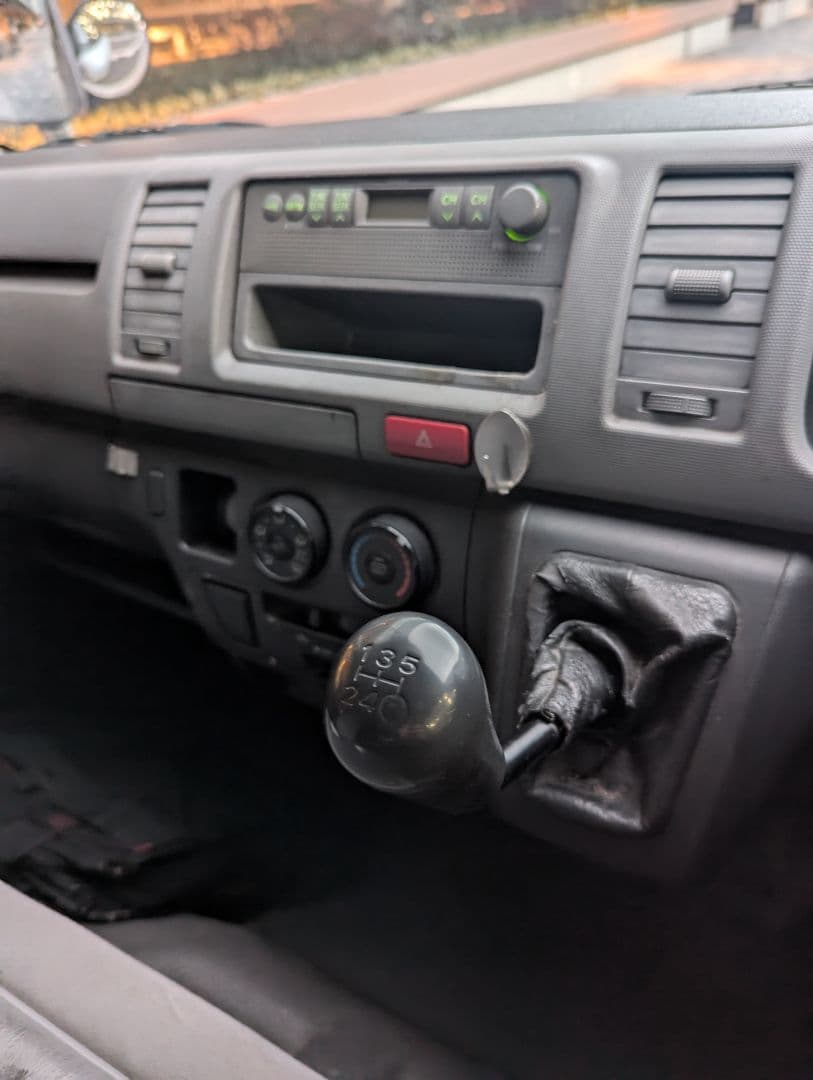 トヨタ ハイエース バン　ワンオーナー　5MT ディーゼル