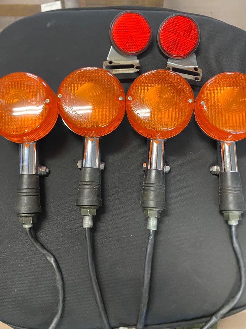 YAMAHA SR400純正ウインカー　新車外し