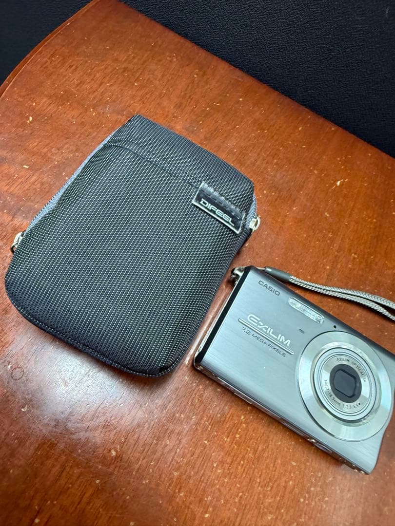 CASIO EXILIM EX-Z75 デジタルカメラ ケースおまけ 人気 美品