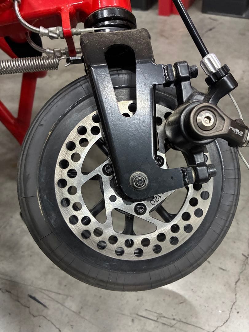 コギー COGYイタリアンレッド 足こぎ車いす