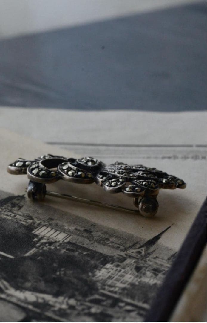 Antiques *Midi ✳︎vintage シルバー・マーカサイト ブローチ