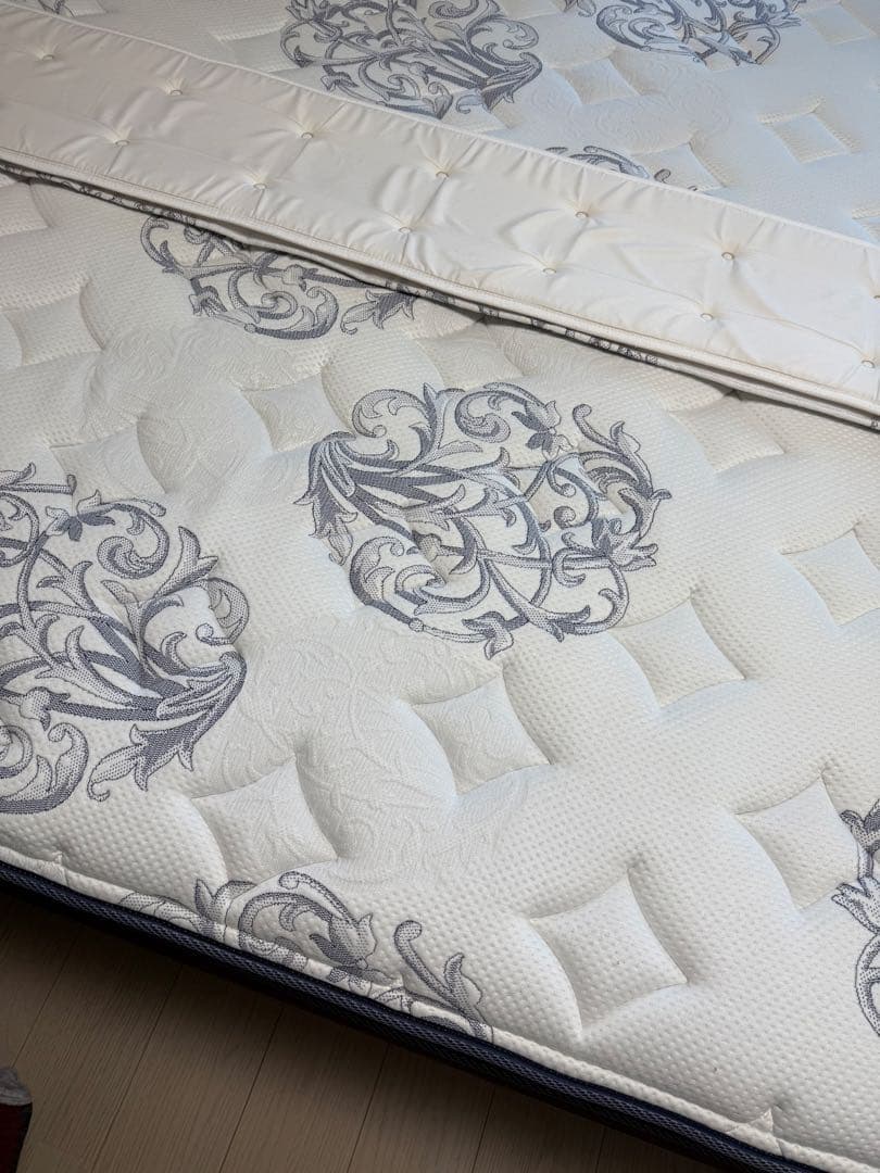 【送料概ね込】ニトリ クイーンベッドフレーム&マットレス