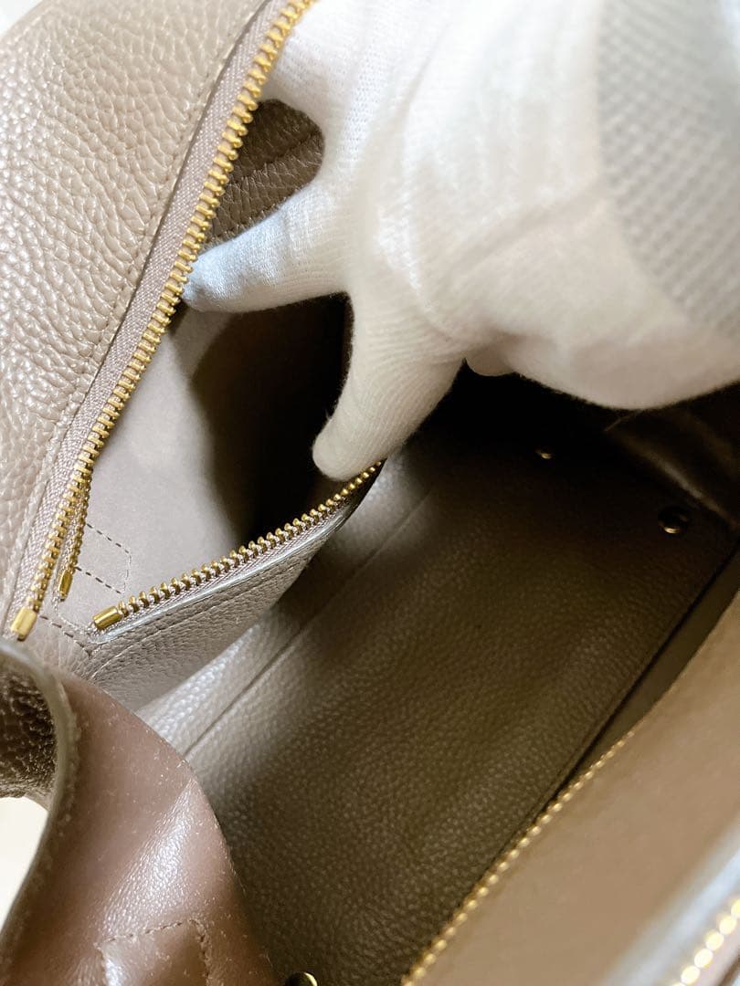 サルヴァトーレフェラガモ エイミー ガンチーニ ハンドバッグ