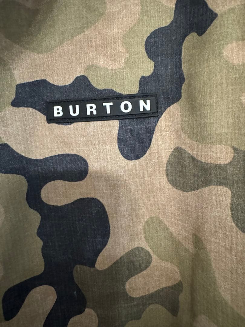 BURTONスノーボード　撥水パーカー