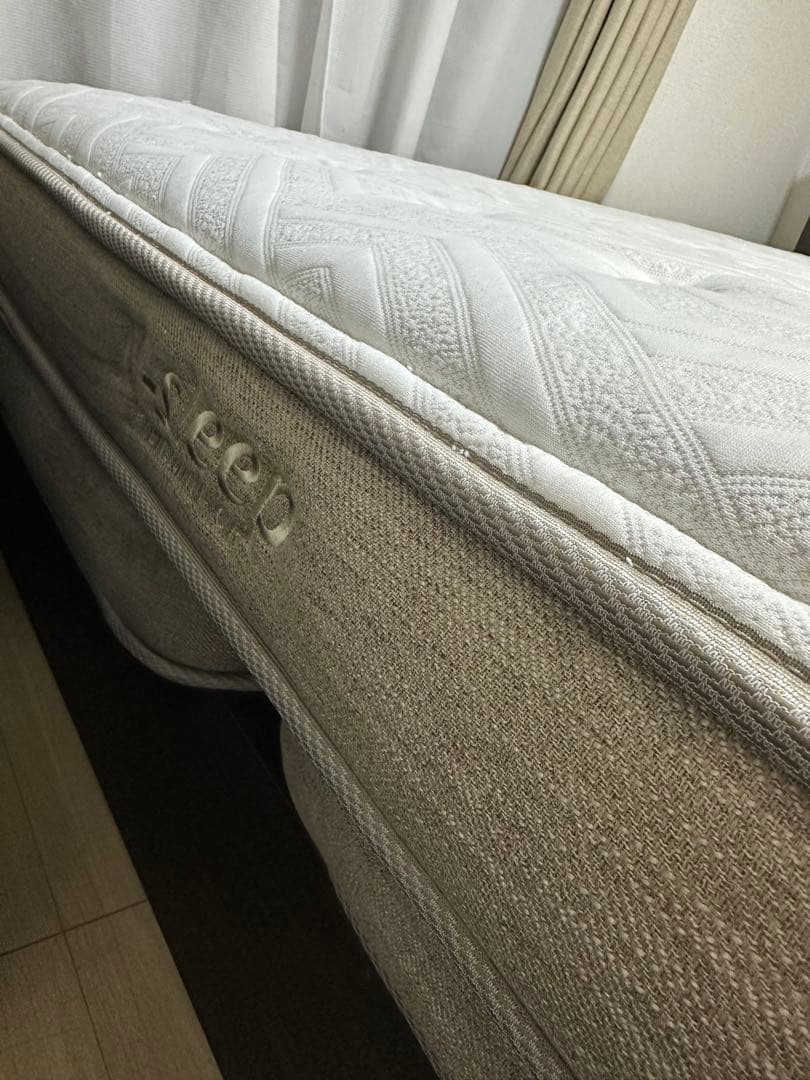 【11/24までの出品】ニトリ　ベッドフレーム+マットレスセット　クイーン