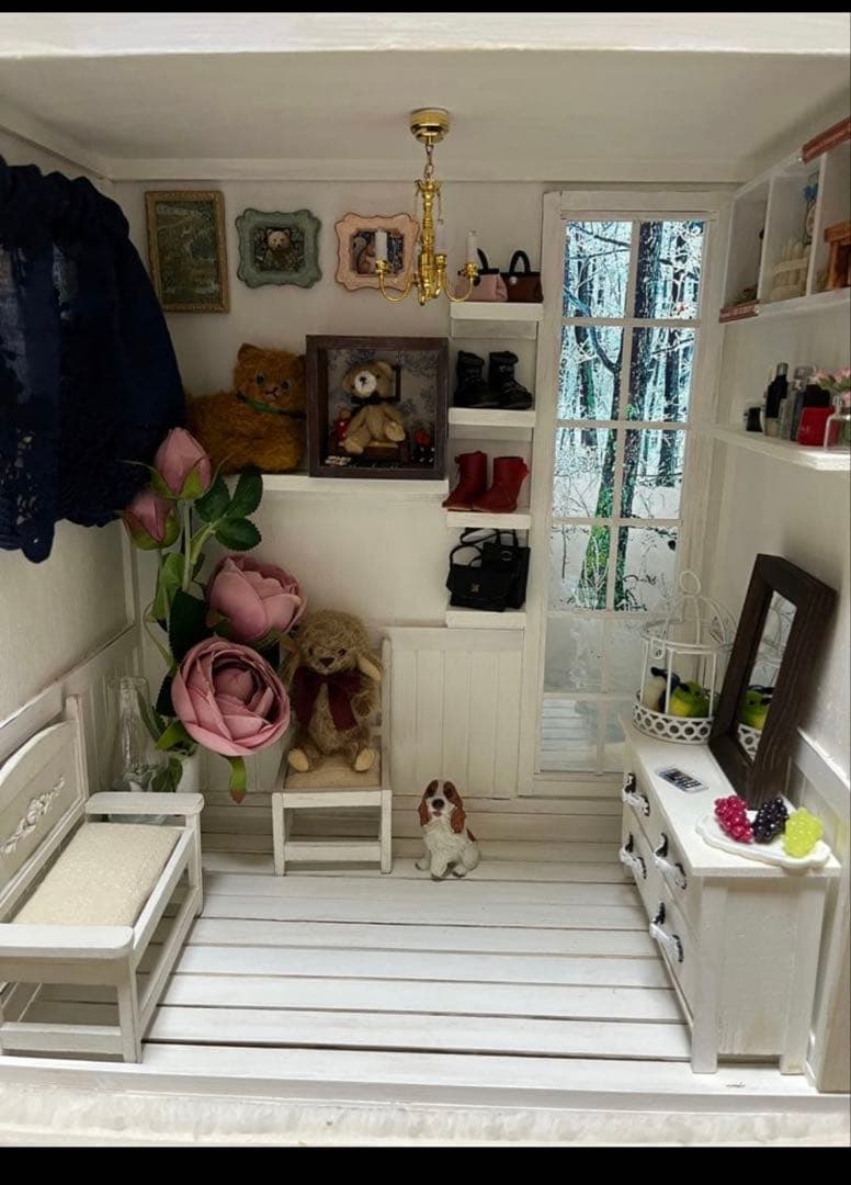 最終価格★木製　ドールハウス　シャンデリアがあるお部屋　背景ボード