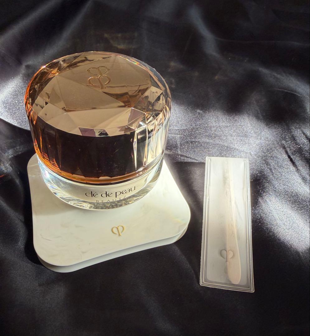 クレ・ド・ポー ボーテ クリームファンデーション オークル 00