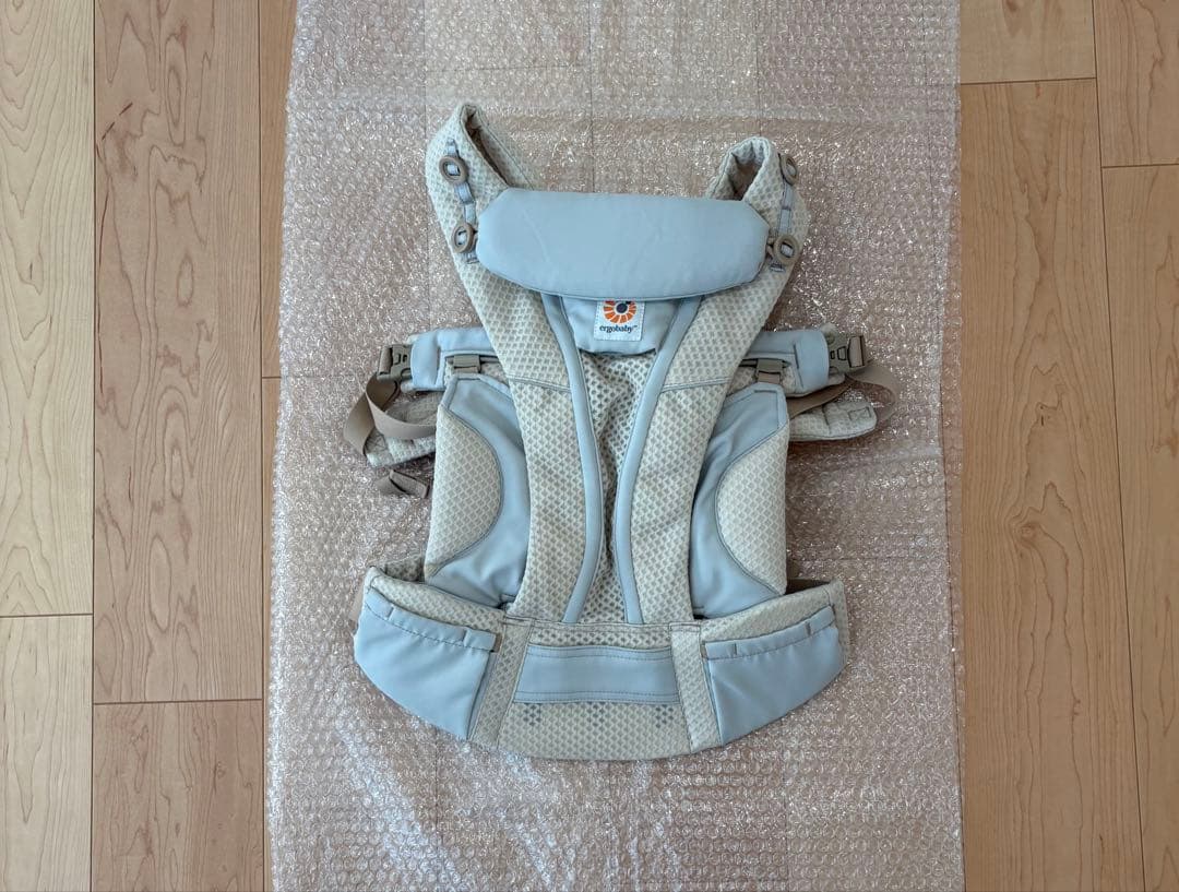 【お値下げ中！】ergobaby OMNI 抱っこ紐 サンドベージュ エルゴ