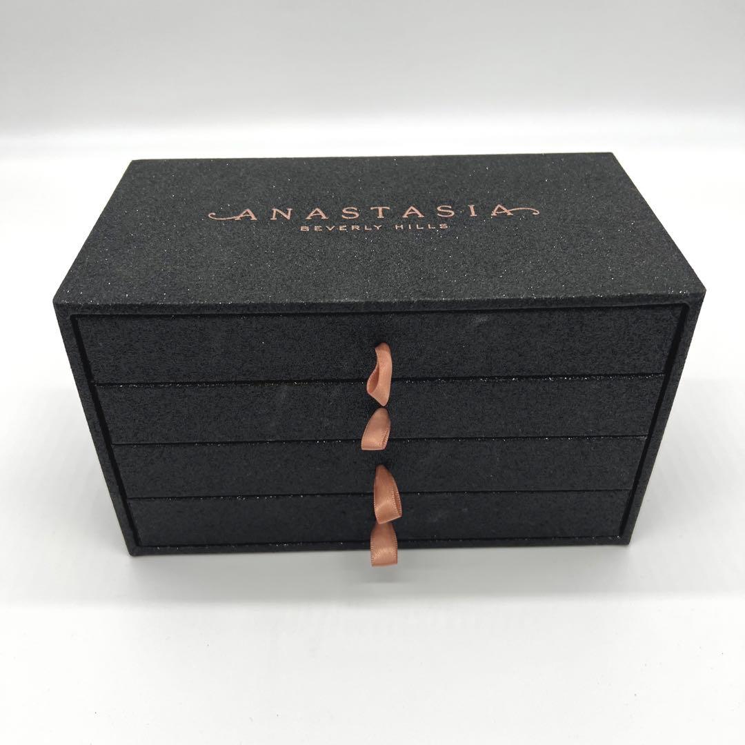 Anastasia Beverly Hills アイシャドウ　パレット