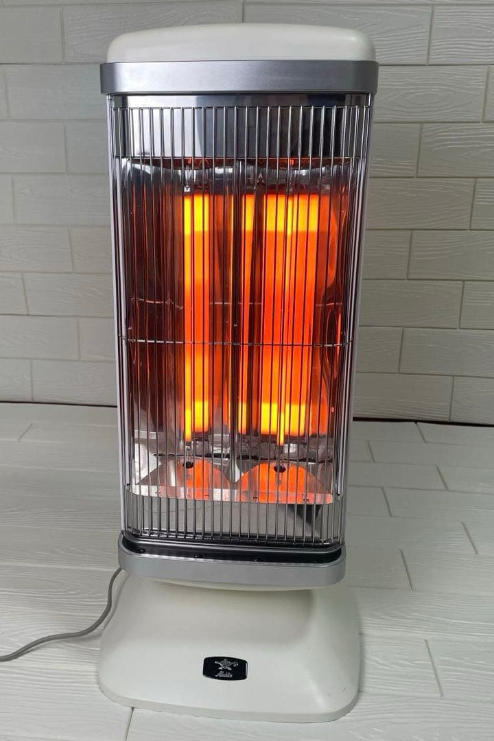 アラジン　遠赤外線　グラファイトヒーター AEH-2G10AJ 2021年製