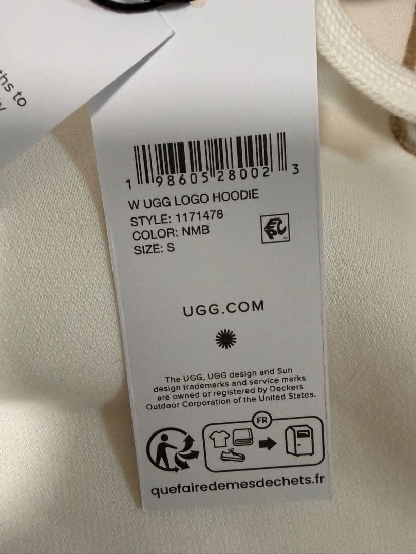 UGG アグ　ロゴ　フーディ　レディース　サイズS 新品未使用