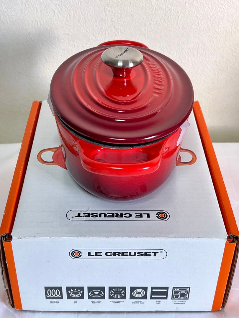 【新品未使用】LE CREUSET ココットオーバル17cmチェリーレッド