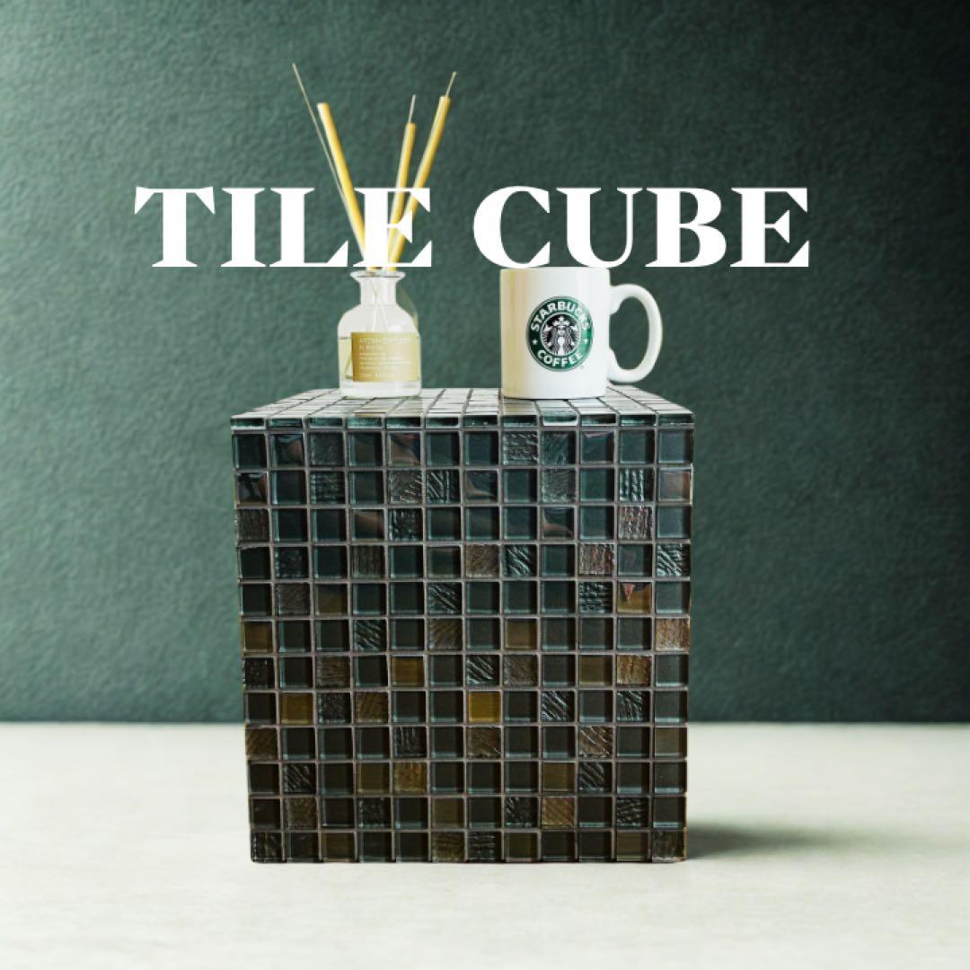 タイルキューブ　韓国インテリア　サイドテーブル ガラスモザイクタイル