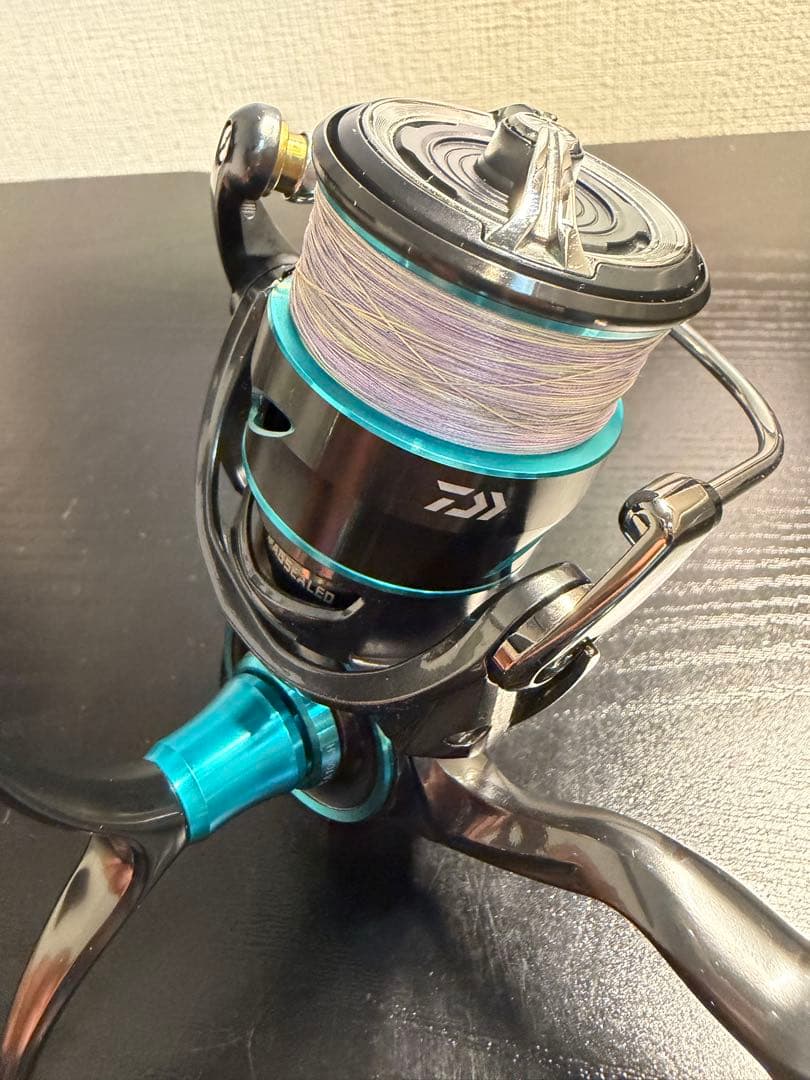 21 エメラルダス AIR LT2500-DH スピニングリール