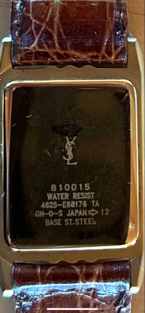 気軽にコメント下さい。値引き対応致します。YSL イヴサンローラン 腕時計