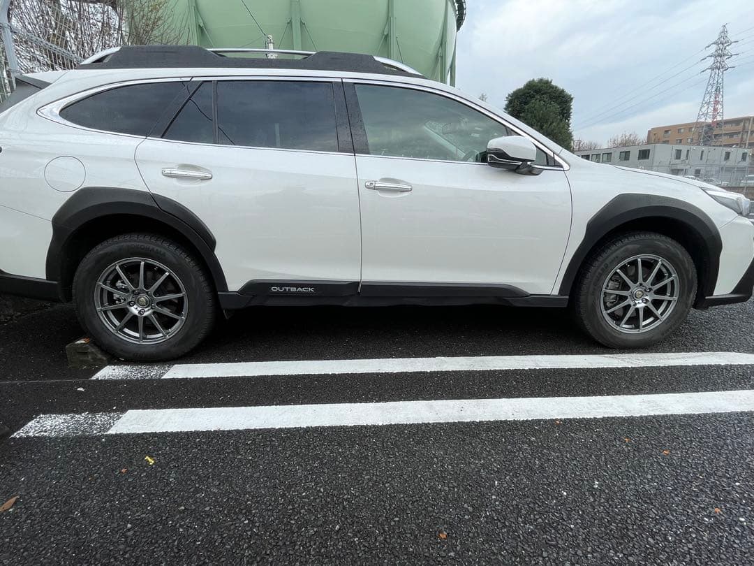 美品YOKOHAMA ice GUARD SUV G075 225/65R17