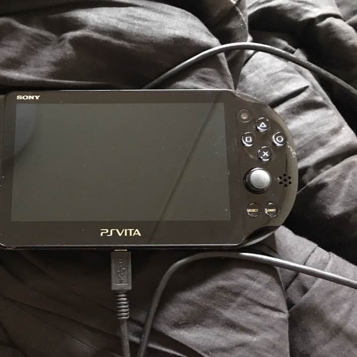 VITA 充電器 メモリーカード32GB