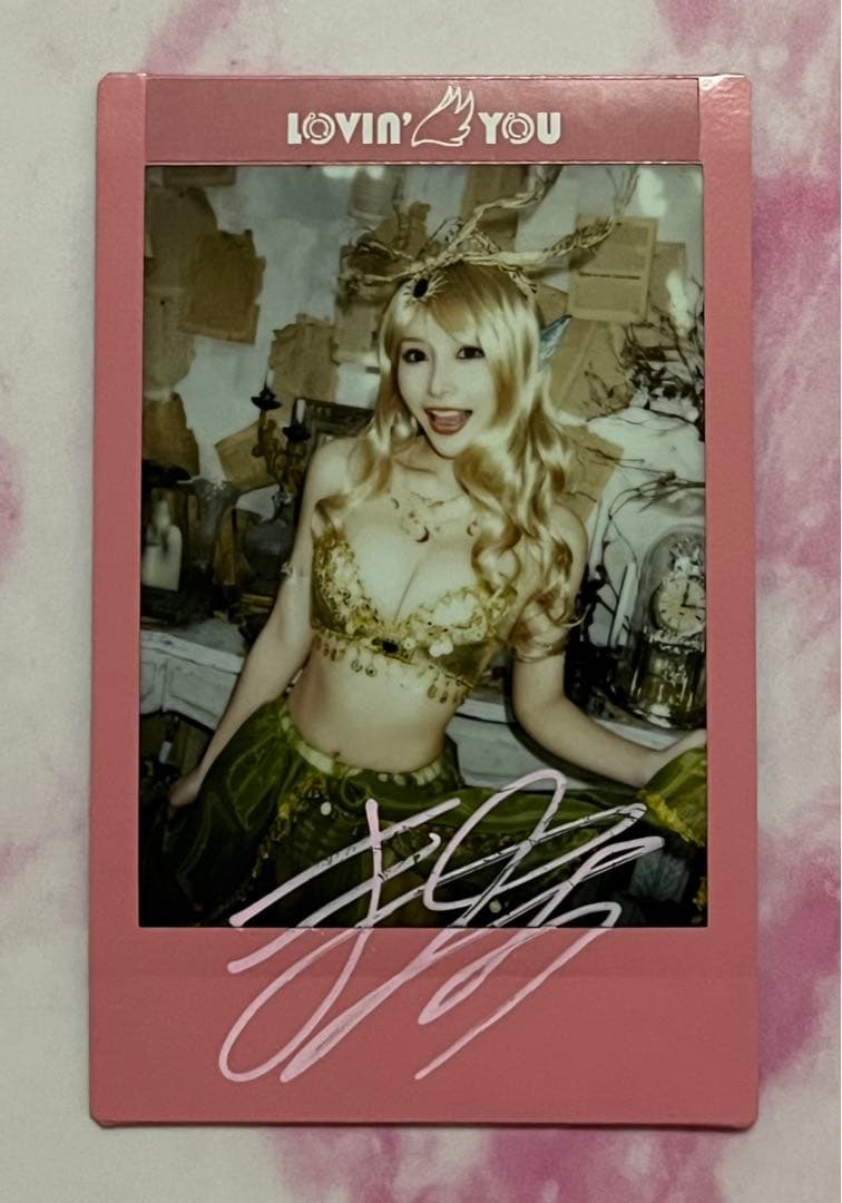 Lovin’ You VOL.03 トレカ撮影時 直筆サイン入りチェキ 伊藤舞雪