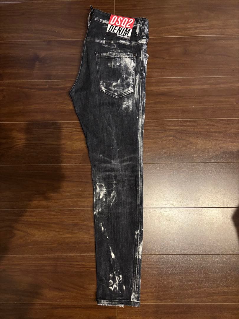 DSQUARED2 ディースクエアード スーパーツインキー46