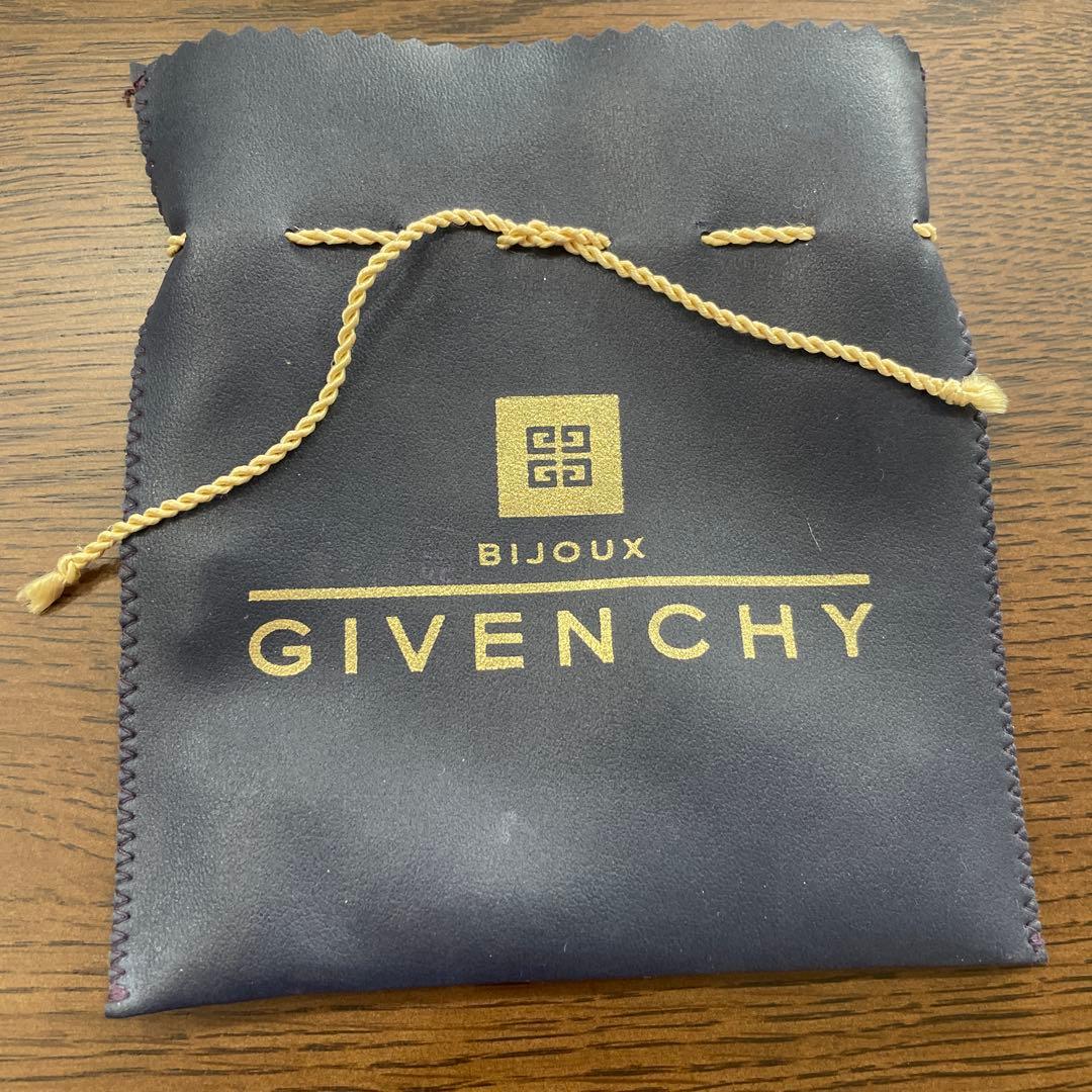 ジバンシー GIVENCHY ブローチ バタフライ　レディース　蝶々