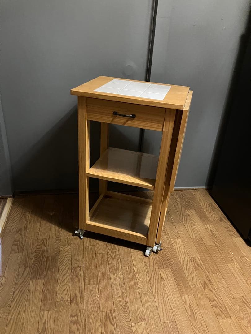 【送料込】キッチンワゴン　木製　キャスター付　タイル張り　モモナチュラル