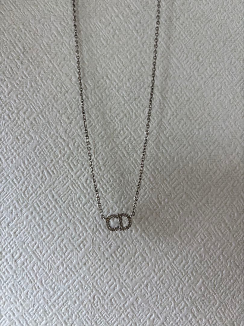 ディオール　クリスタル　ネックレス